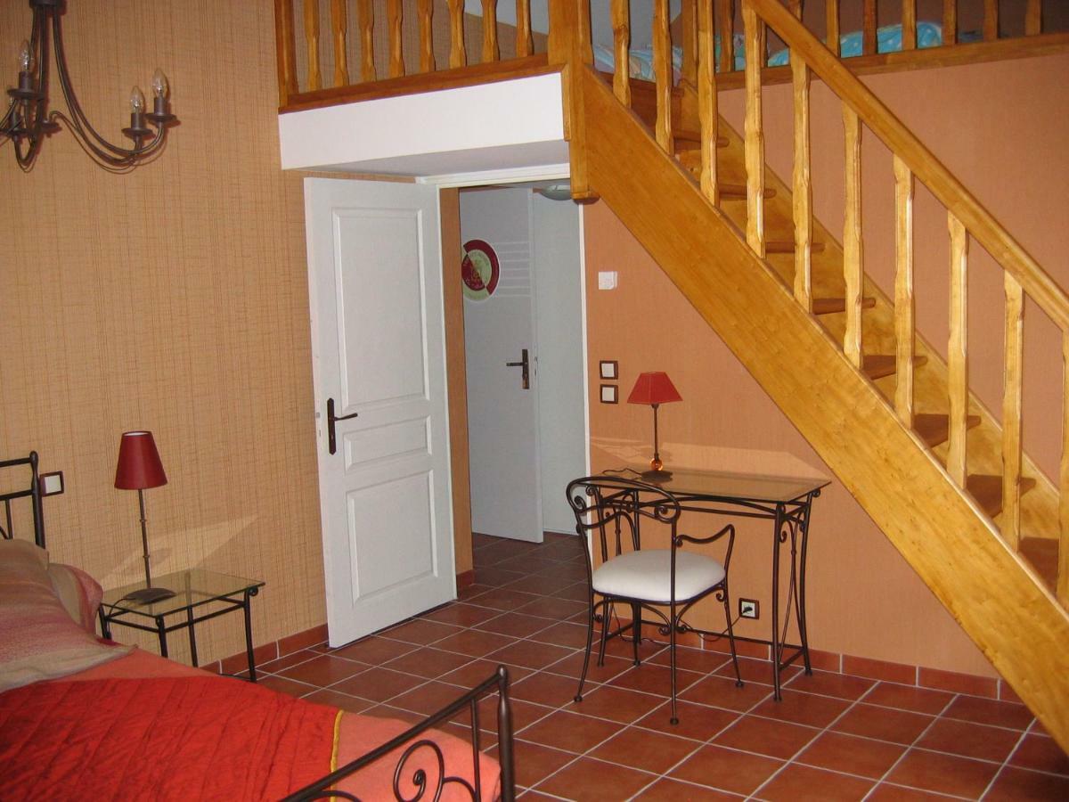 Champagne Et Chambres D'Hotes Pierre Trichet Trois-Puits Luaran gambar